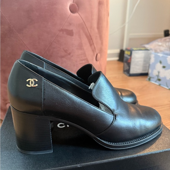 CHANEL Black Leather Heeled Loafers - Picture 1 of 9